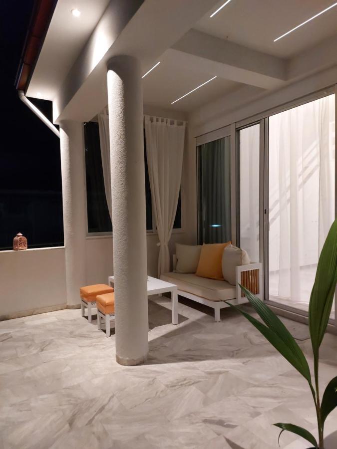 Nefeli Seaside Apartments Polychrono Bagian luar foto