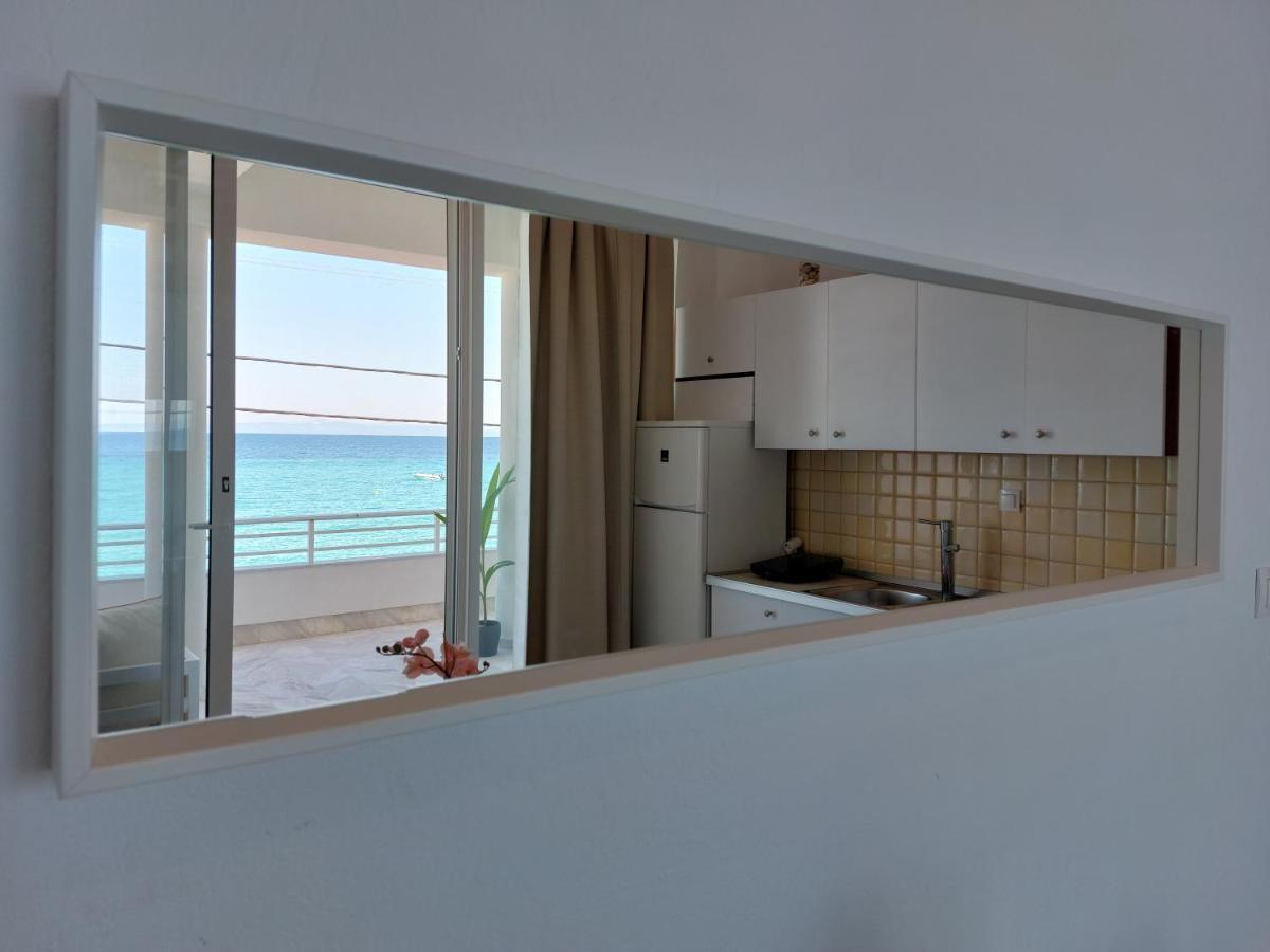 Nefeli Seaside Apartments Polychrono Bagian luar foto