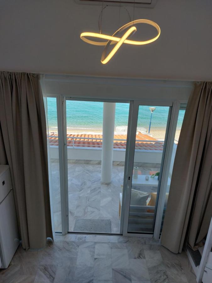 Nefeli Seaside Apartments Polychrono Bagian luar foto