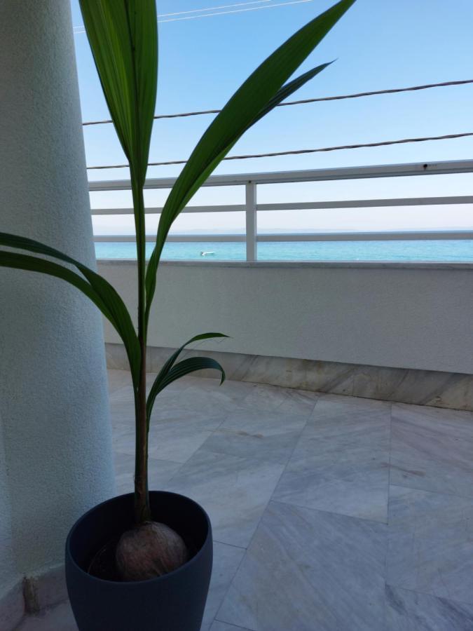 Nefeli Seaside Apartments Polychrono Bagian luar foto