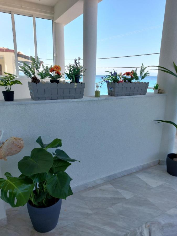 Nefeli Seaside Apartments Polychrono Bagian luar foto