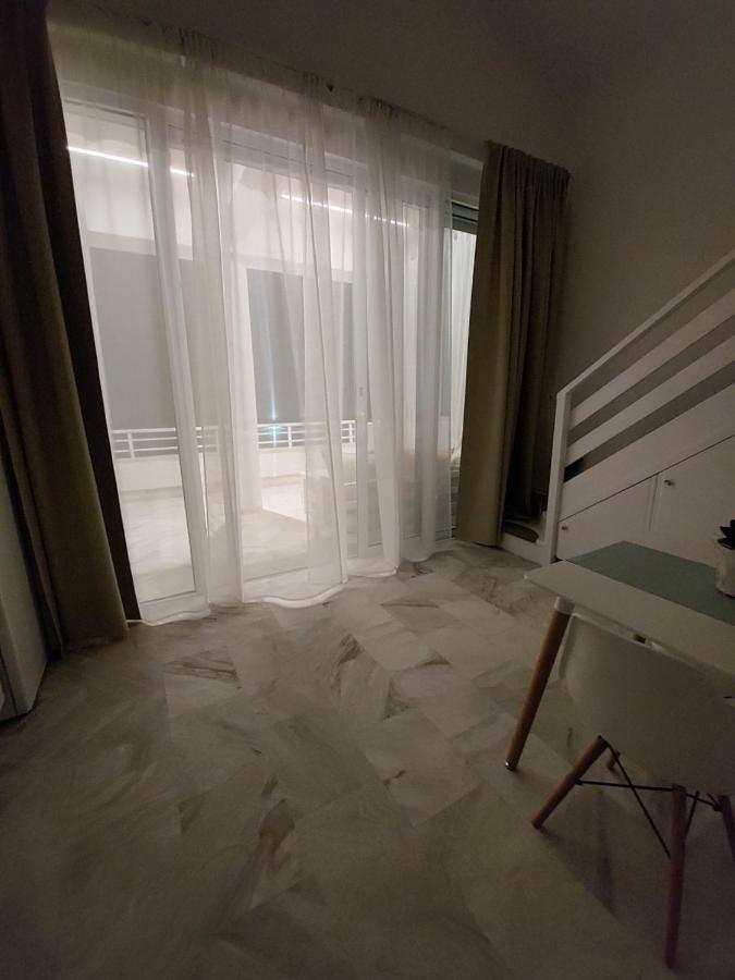 Nefeli Seaside Apartments Polychrono Bagian luar foto