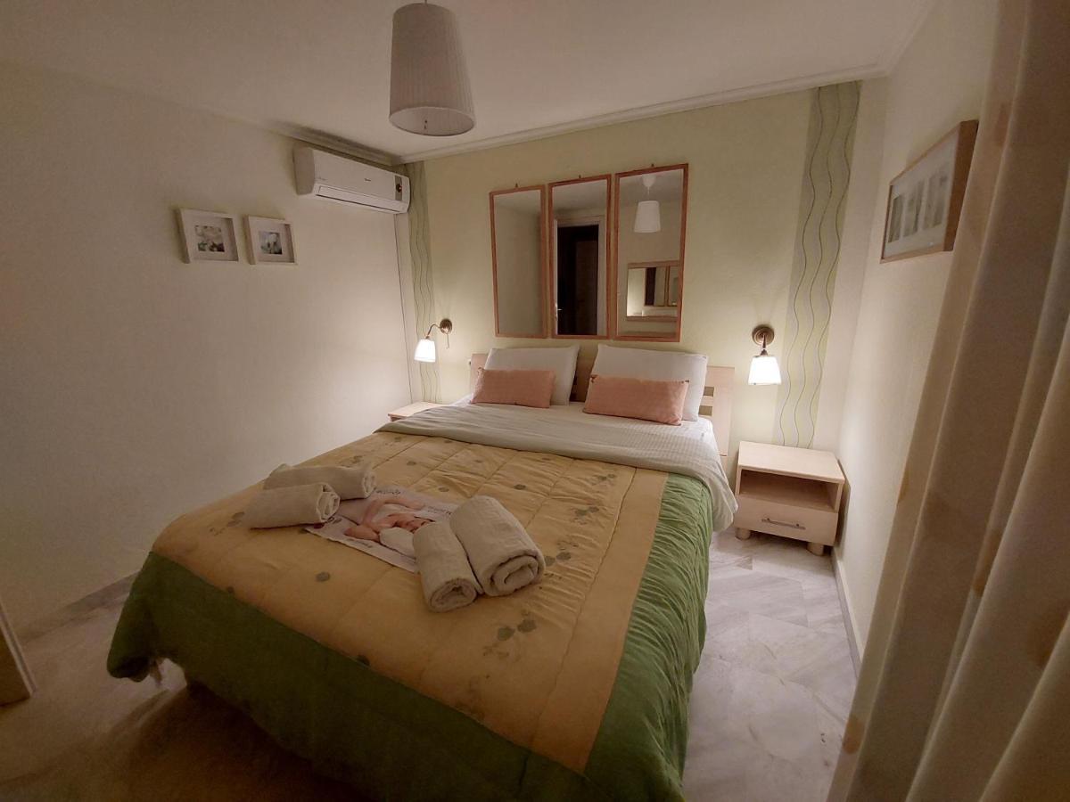 Nefeli Seaside Apartments Polychrono Bagian luar foto
